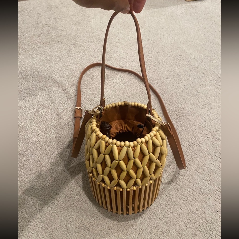 Wooden bucket bag